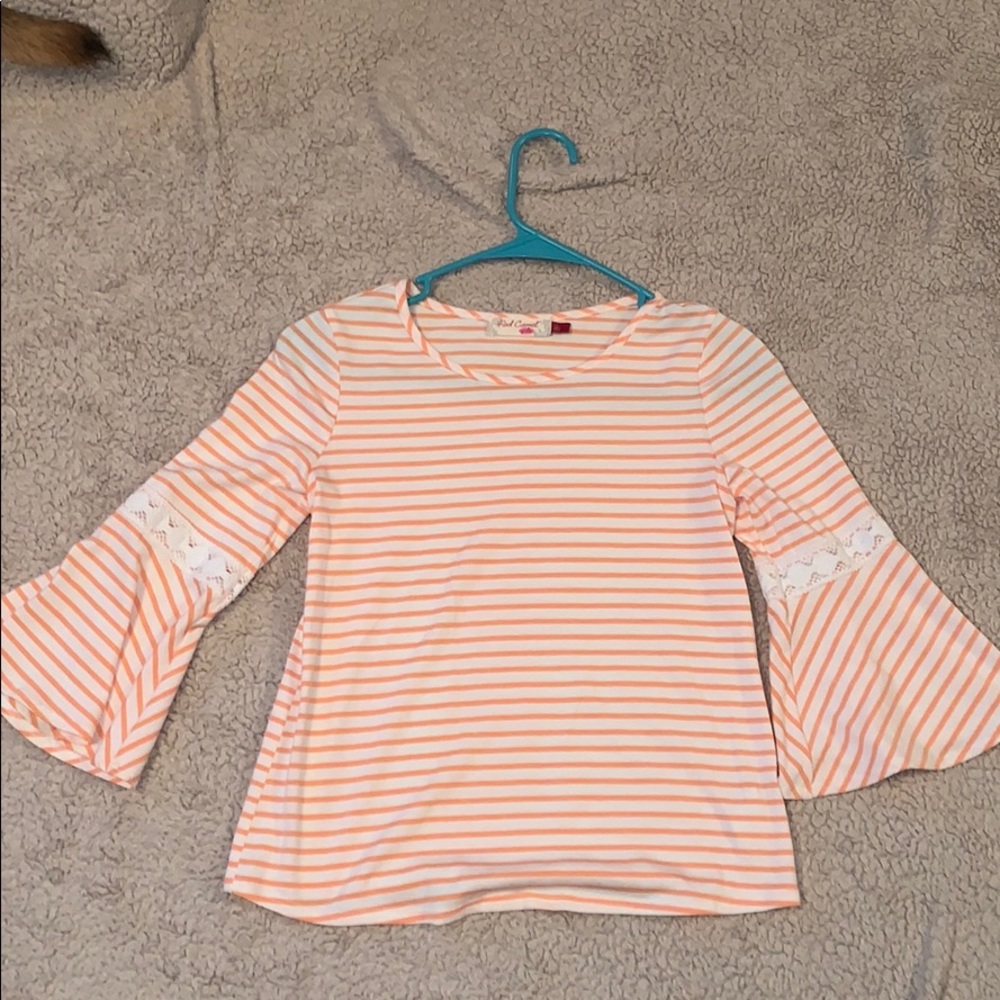 Kids peach/orange shirt